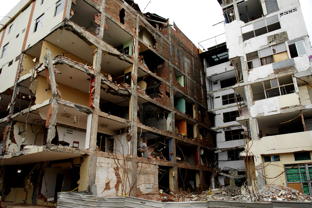 Sim Leads Research Team To Assess Earthquake Damage In Ecuador College Of Engineering University Of Nebraska Lincoln