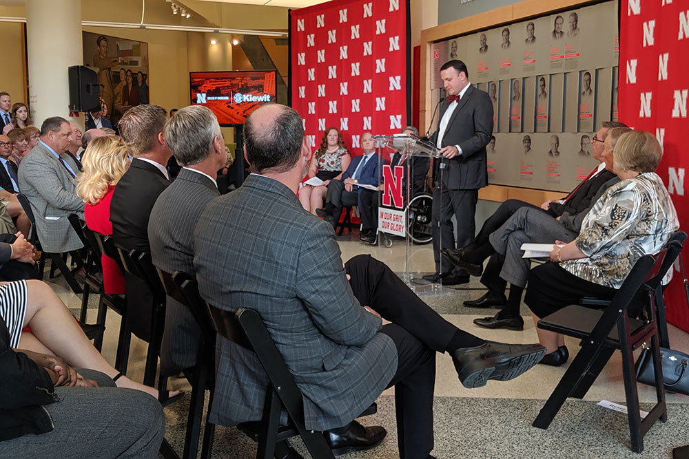 Brian Hastings, president and CEO of the University of Nebraska Foundation, thanks Peter Kiewit Sons', Inc., and all the major donors for their gifts to make possible the construction of Kiewit Hall.