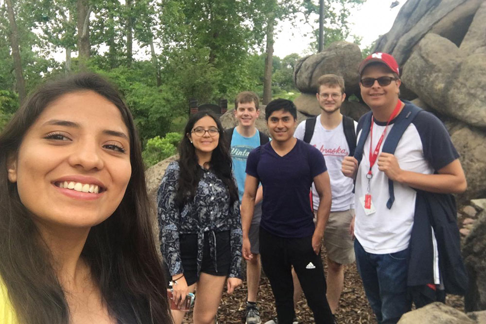 Yachay Tech students join with Nebraska Engineering students for a hike.