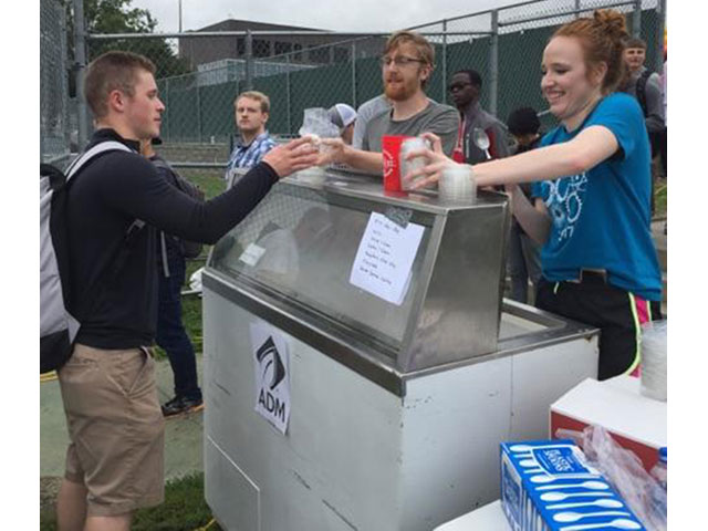 Students getting a cold treat at Rock The Block + Engineering Student Organizations Fair