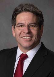 Dr. Lance C. Pérez
