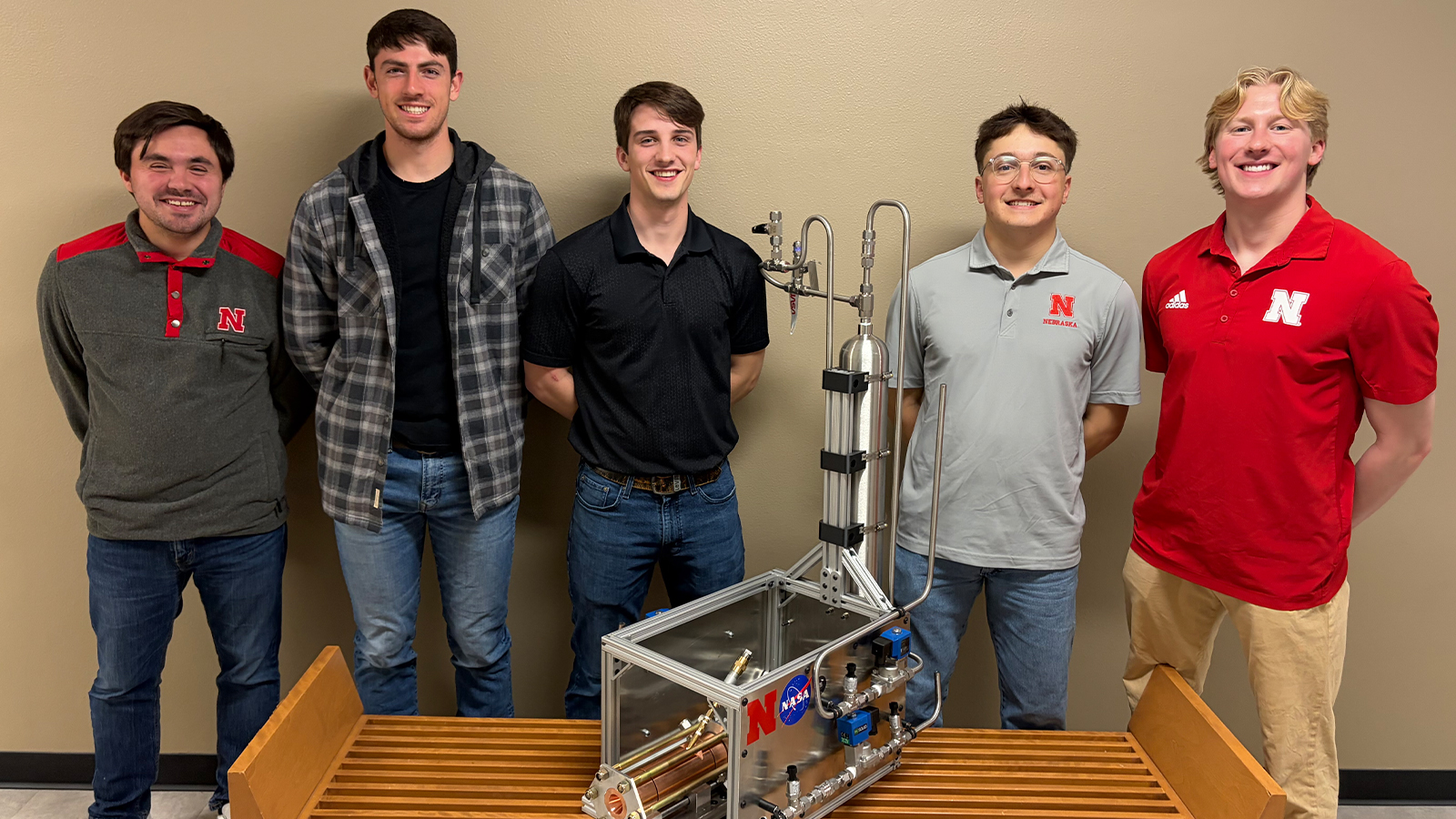 Liquid Ethanol/Nitrous Oxide Rocket Motor Senior Design Showcase Project Image