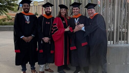 MEM Grads in a group