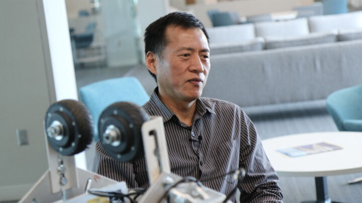 A camera system developed by Zhigang Shen is able to efficiently identify internal defects in pipelines that shuttle gases nationwide.