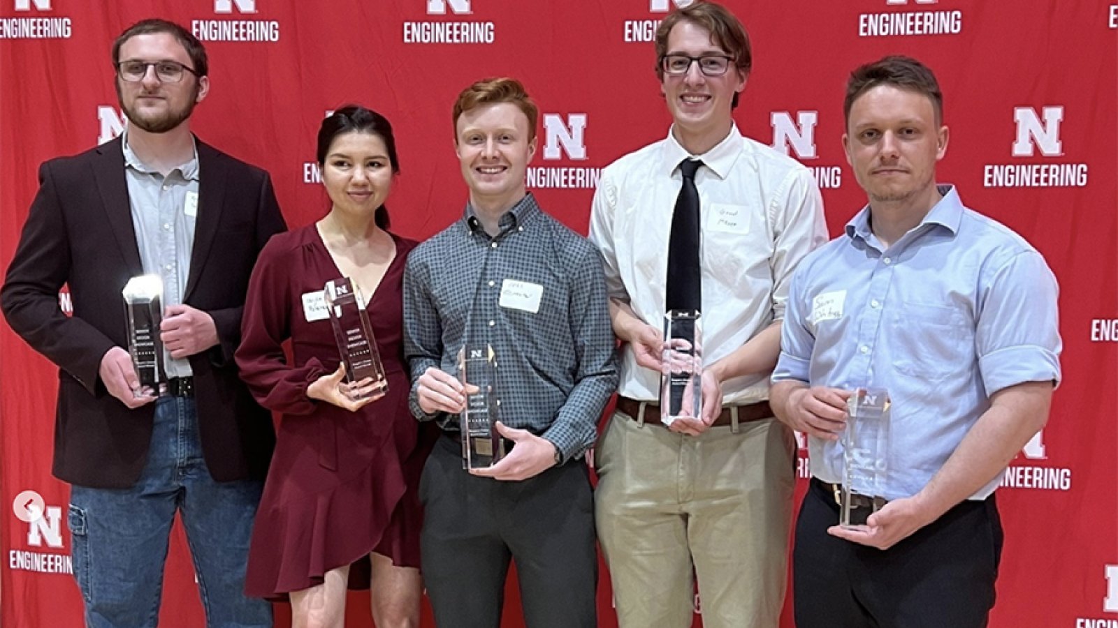 The 2023 People's Choice Award went to a mechanical engineering team of Grant Meyer, Caleb Osmond, Merjen Palvanova, Ryan Salisbury and Samuel Whitney for its project - "Statistical Process Control of Filter End-Cap-Fill-Weight Via External Weigh Station."